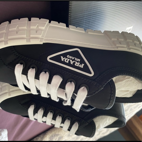 Prada Tennis Shoes 🖤 - Picture 3 of 6